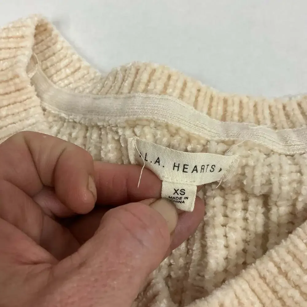 L.A. Hearts Women's Cream Chenille Ribbed V-Neck Cropped Sweater